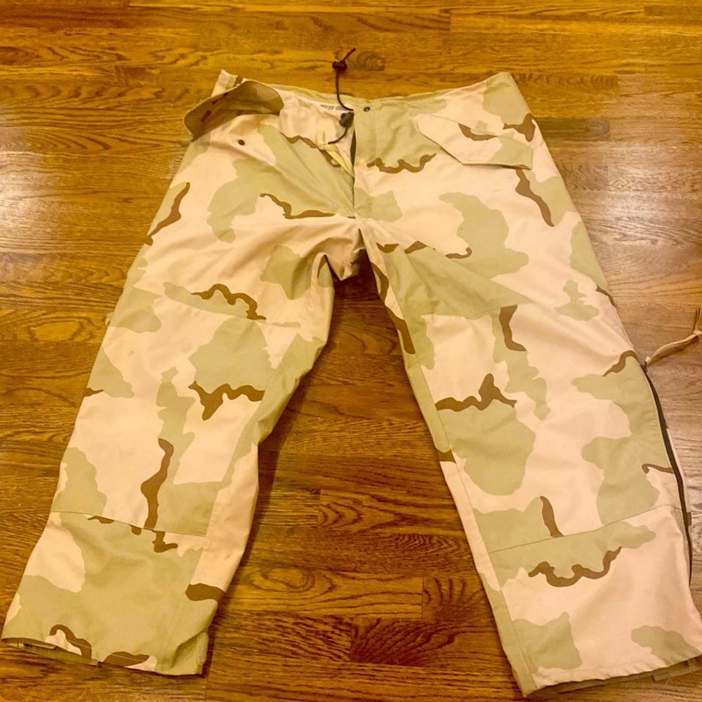 Genuine army goretex rain all weather pants desert